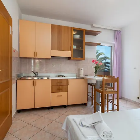 11 By Interhome * Podstrana